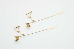 Pair of earrings