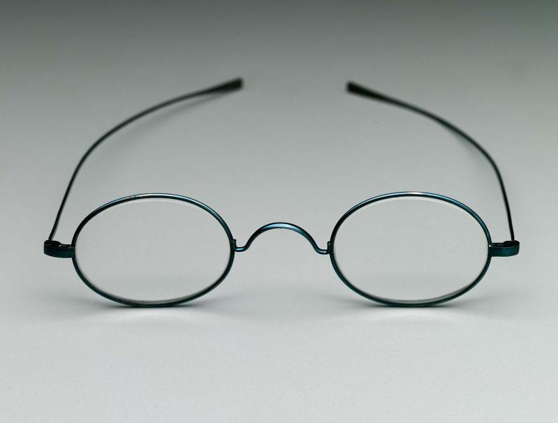 Man's eyeglasses in two parts (glasses and case)