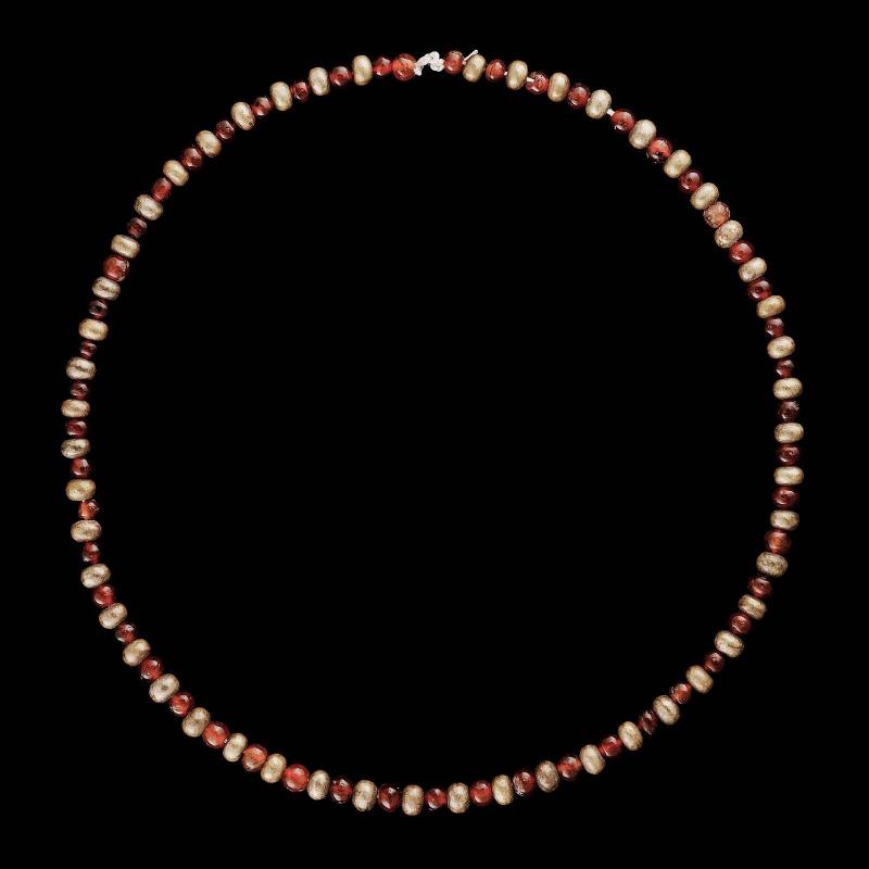 Gold and carnelian necklace