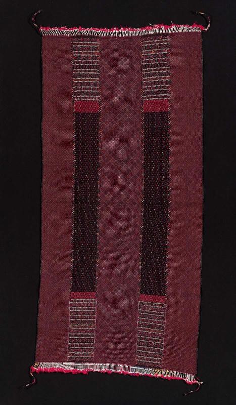 Woman's breastcloth (ah khin)